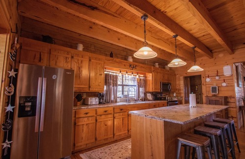 Table Rock House | The Lazy K 3 Bedroom Cabin by RedAwning