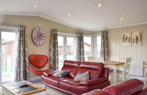 Stretham House | The Lazy Otter No 39-UK30748
