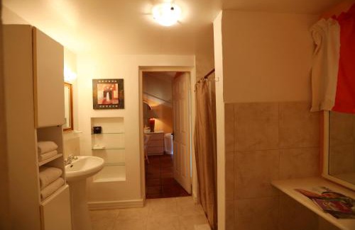 Mullins Apartment | The Legend Garden Condos