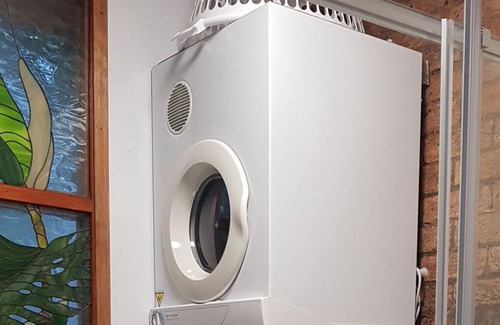 Kangaroo Point House | The Leopard Spot @ 43 | walk to Gabba AFL, City, SouthBank | FREE NBN WiFi