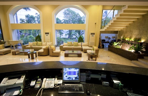 Olongapo Hotel | The Lighthouse Marina Resort