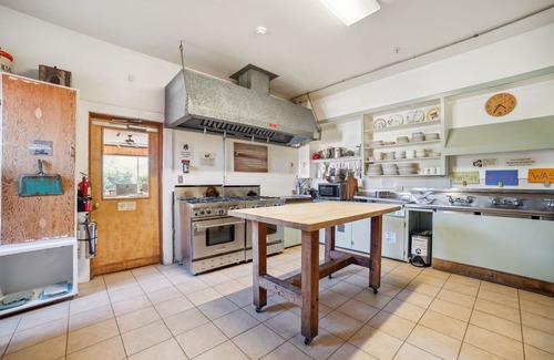 Point Reyes Station Other | The Limantour Lodge-Sleeps 50!