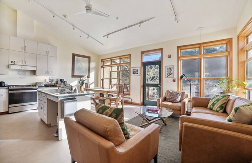 Point Reyes Station Other | The Limantour Lodge-Sleeps 50!