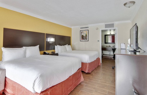 Lake Ridge Hotel | The Link Hotel on Sunrise