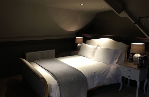 Wimborne Hotel | The Lion Hotel - Pub & Restaurant