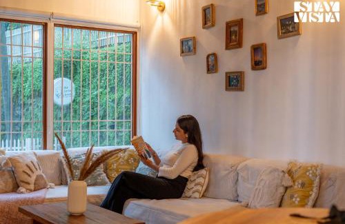 Chhota Shimla Villa | The Little House by VEO - Artistic 3 BR Valley View at Hilltop