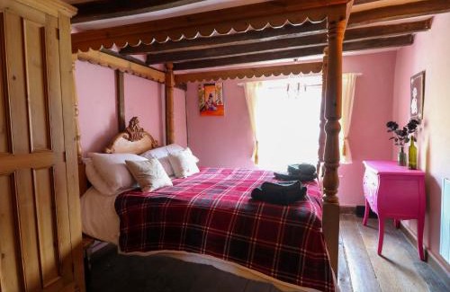 Machynlleth House | The Little Laura Ashley House