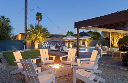 Palm Springs House | The Llama House by AvantStay Featured on HGTV Resort Style Pool Spa Permit4277