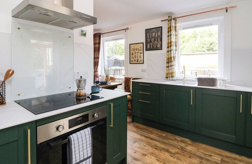 Glenfinnan Cottage | The Lochside Shepherd