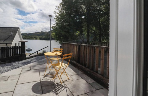 Glenfinnan Cottage | The Lochside Shepherd