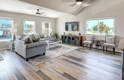 Key Allegro House | The Lodge At Little Bay 3 Bedroom Home by Redawning