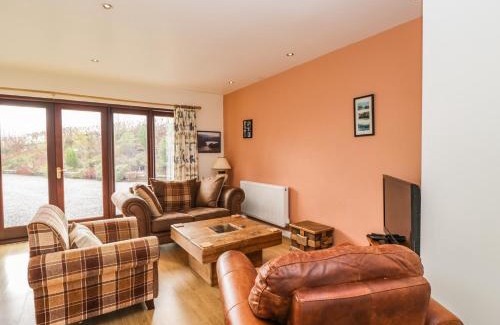 Dol-y-Gaer House | The Lodge