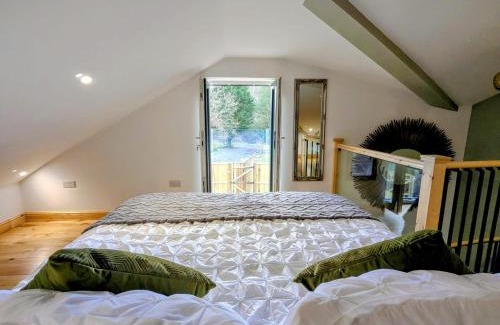 Treharris House | The Lodge near Bike Park Wales Pen y Fan Brecon Beacons