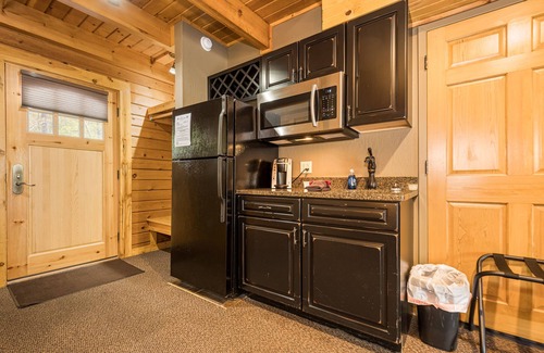 McHenry Hotel | The Lodges at Sunset Village