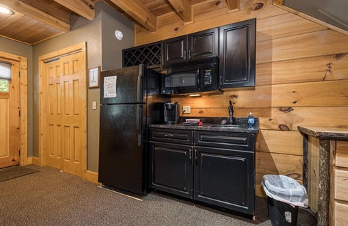 McHenry Hotel | The Lodges at Sunset Village