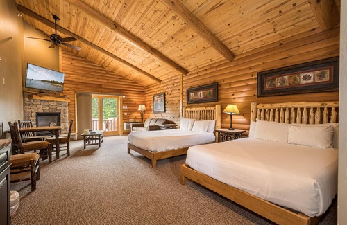 McHenry Hotel | The Lodges at Sunset Village