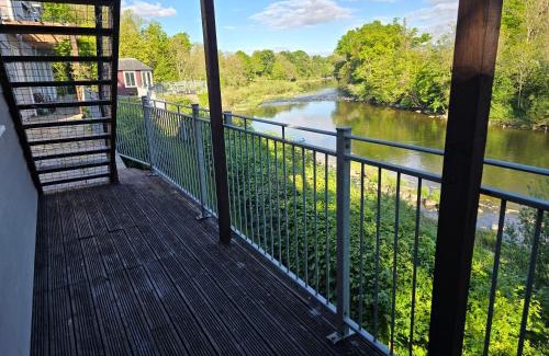 Llyswen Apartment | The Loft at Box Bridge