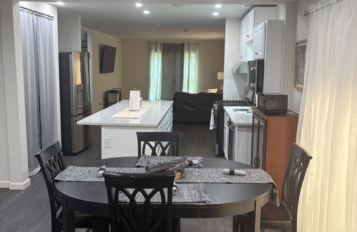 Newnan House | The Lofted Retreat