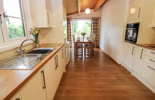 Newnham Cottage | The Log Cabin