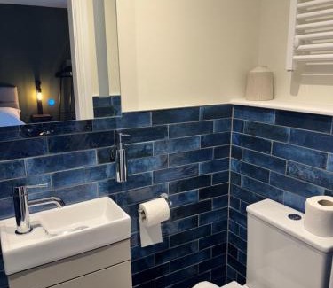 Treator Hotel | The London Inn