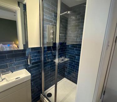 Treator Hotel | The London Inn