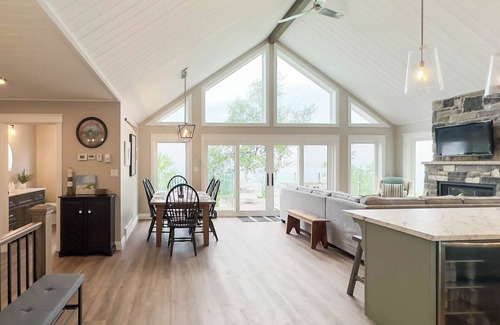 Ashfield-Colborne-Wawanosh Cottage | the Lookout NEW Modern Cottage - Private Lake Access