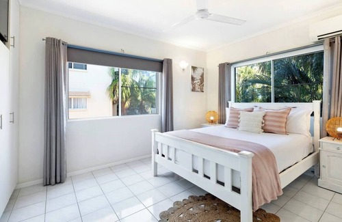Rapid Creek Apartment | The Lookout Sanctuary in Nightcliff with Balcony