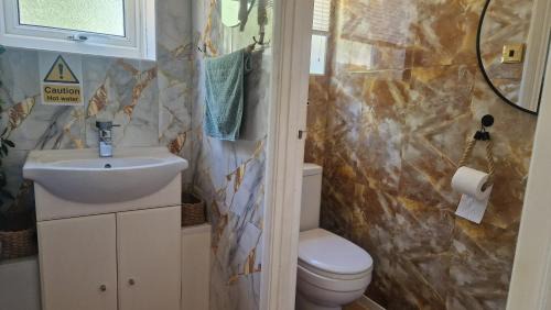 Great Yarmouth Ski Chalet | The Lucky 7