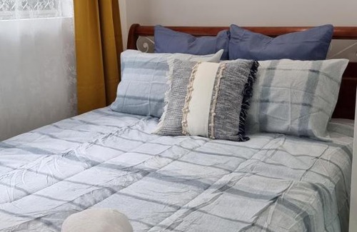 Loganlea Apartment | The Lux Guest House