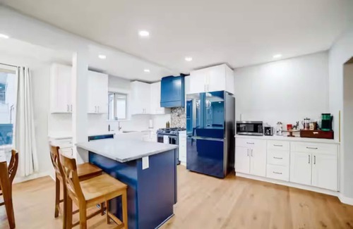 Kellogg House | The luxurious Jackass Manor