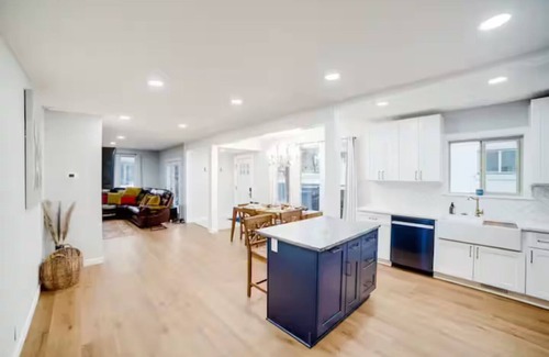 Kellogg House | The luxurious Jackass Manor