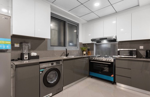Sharjah Apartment | The Luxurious Sea View Apartment