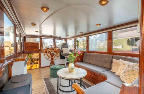 Zwolle City Centre Boat Rental | The luxury Boat