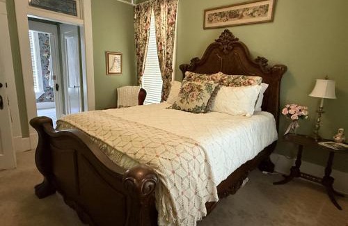 Guthrie House | The Lynnie Ann at The Judges Chamber