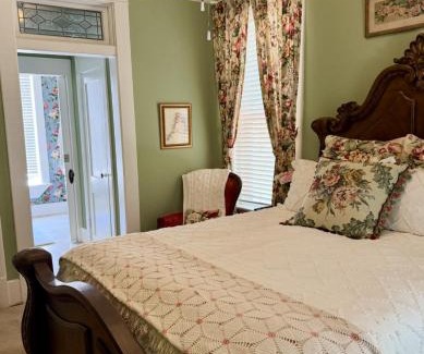 Guthrie House | The Lynnie Ann at The Judges Chamber