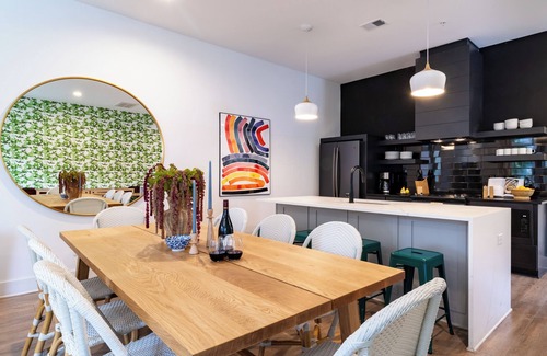 Germantown Apartment | The Magnolia Full Hotel | Sleeps 144 + Courtyard