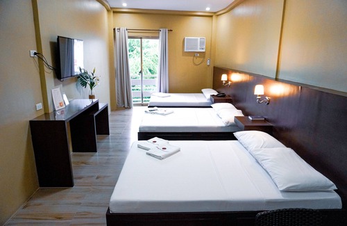 Puerto Galera Hotel | The Mang-Yan Grand Hotel powered by Cocotel