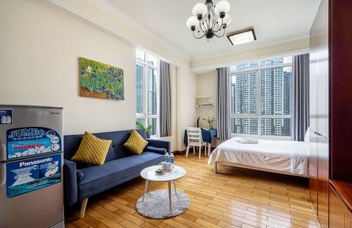 Hang Xanh Apartment | The Manor 2 Apartment - Rooftop Pool