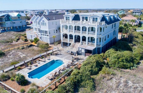 Isle of Palms House | The Mansion at Isle of Palms - Beachfront with Pool