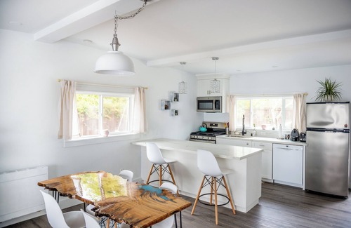 Sebastopol Cottage | The Manzanita Cottage