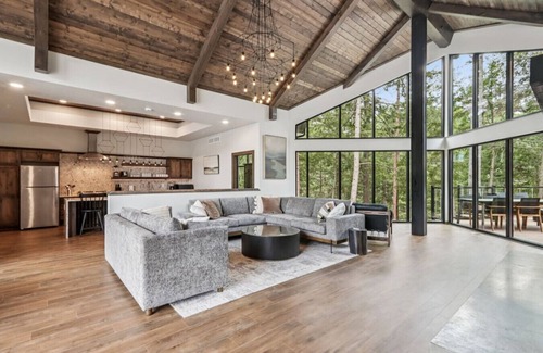 Lake Delton Cabin | The Maple at Treetop Villas