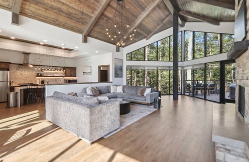 Lake Delton Cabin | The Maple at Treetop Villas