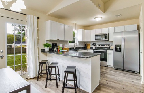 Northwest Pensacola House | The Memphis - 🐶Dog Friendly, Near Fairgrounds