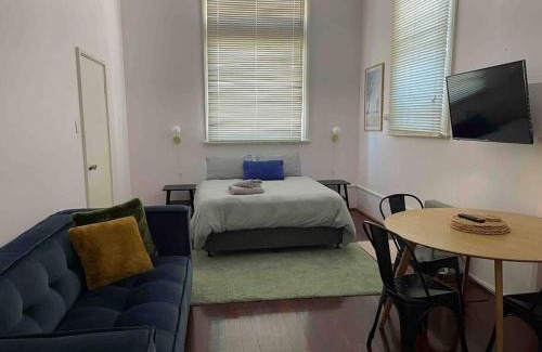 Merredin Apartment | The Merredin Treasury, Art Deco heritage 2 bedroom suite in Merredin CBD