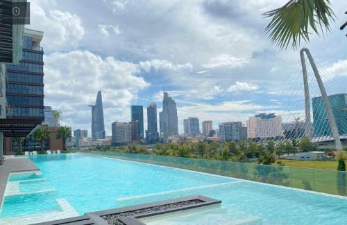 Thu Thiem Apartment | The Metropole Deluxe Apartment View City