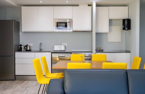Ransol Apartment | THE MIRROR & SPA by Elegant Residences