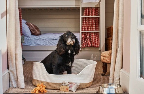Richmond-upon-Thames Hotel | The Mitre, Hampton Court