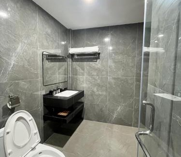 Quang Trach Hotel | The Moon Hotel