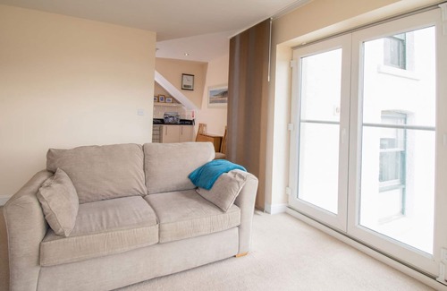 Deganwy Apartment | THE MOORINGS, country holiday cottage, with a garden in Deganwy