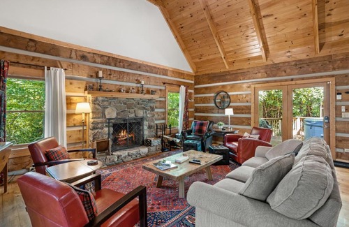 Blowing Rock House | The Mountain Peek